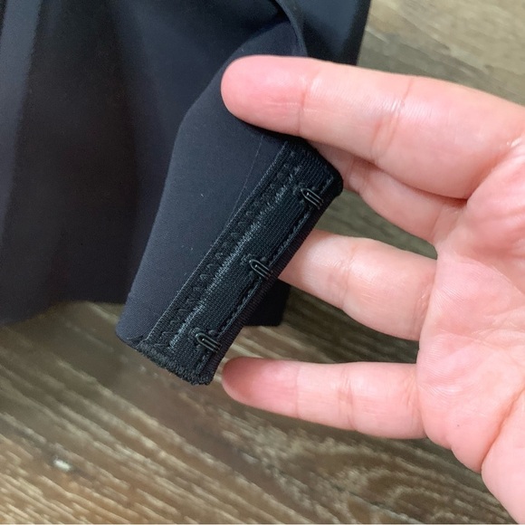 Knix Womens black catalyst 3 hook bra 8+ - Picture 7 of 8